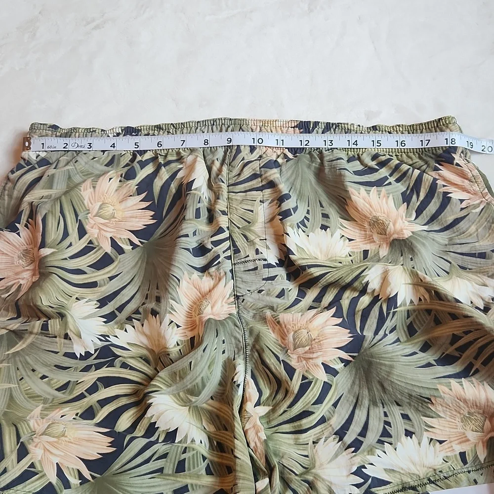 Tommy Bahama Sz L Vintage, Men's Summer, Vacation, Pool, Beach, Swimming Trunks